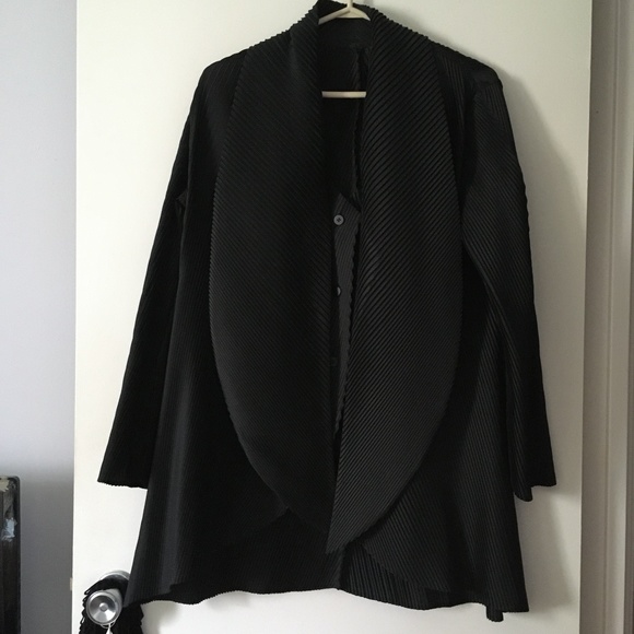 ISSEY MIYAKE Black Pleat Scarf Collar Button Jacket 2 L/XL Pristine! - Picture 1 of 5